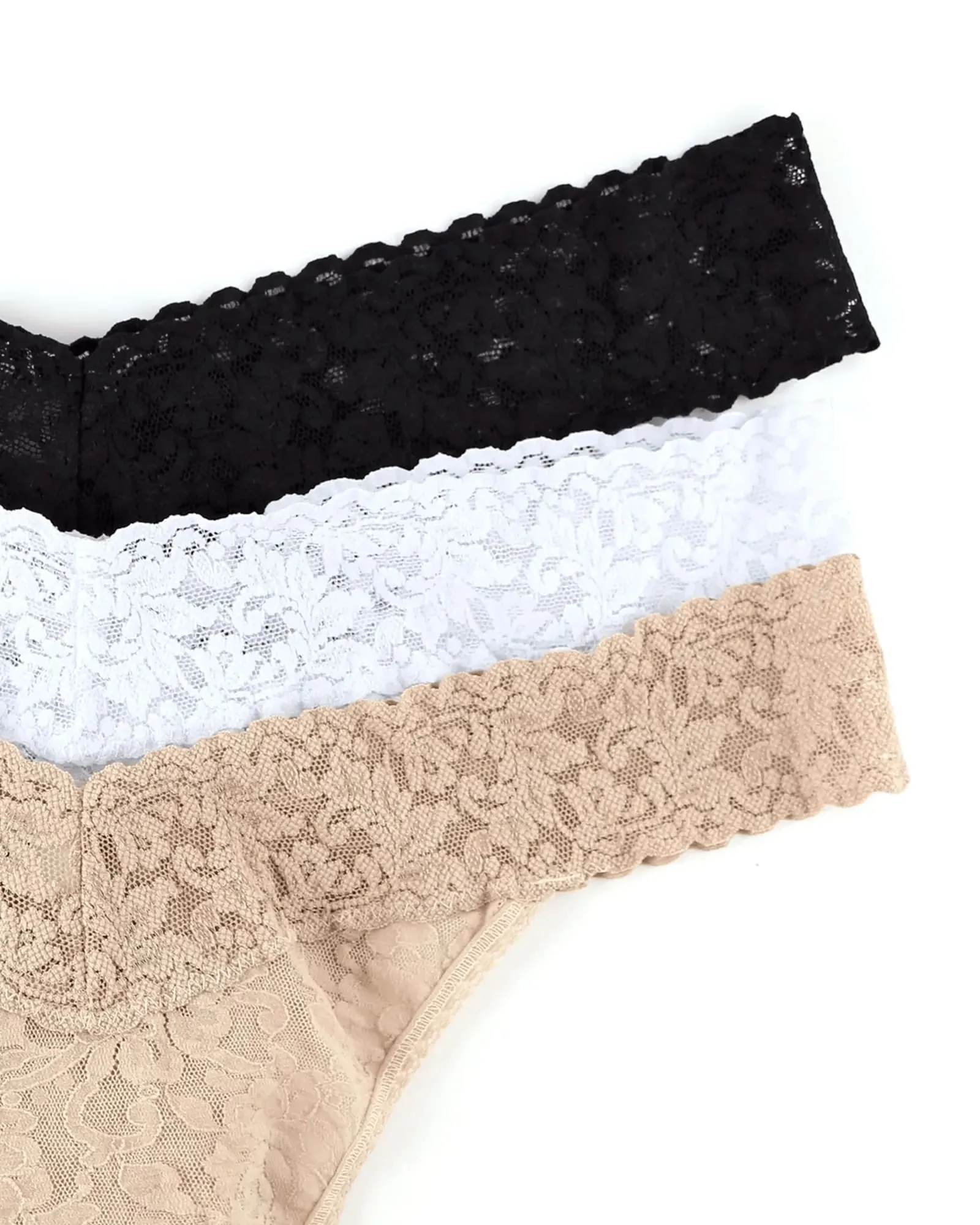 3PACK SIGNATURE LACE PLUS THONG | BWCH-BLACK/WHITE/CHAI