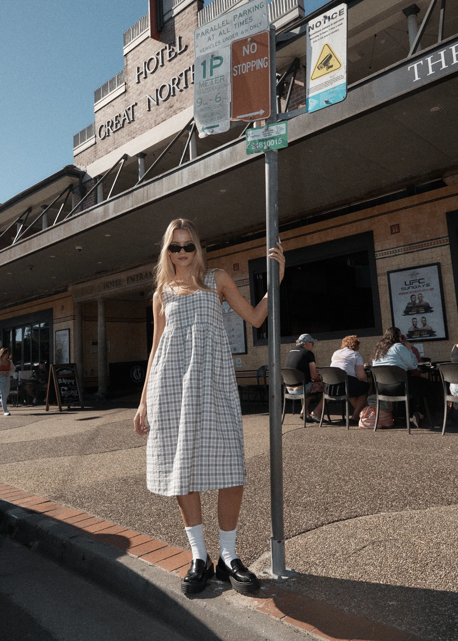 AFENDS Womens Leo - Seersucker Check Midi Dress - Black / White