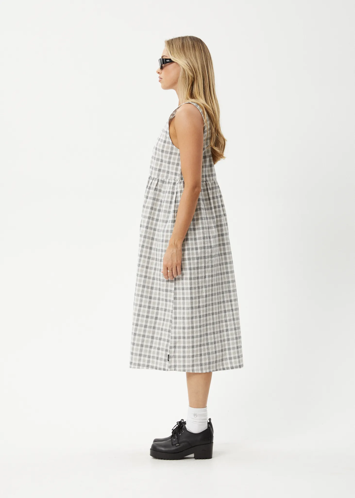 AFENDS Womens Leo - Seersucker Check Midi Dress - Black / White