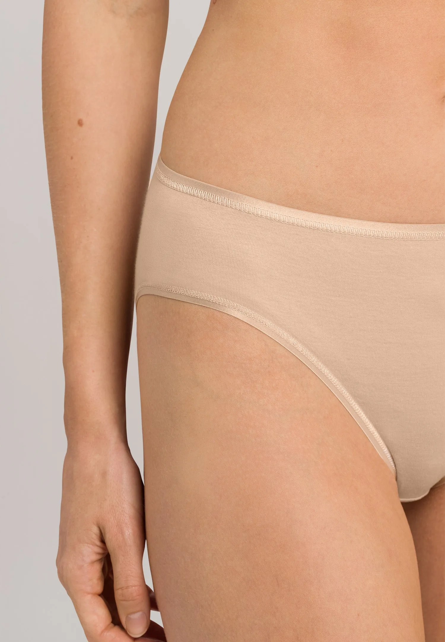 Cotton Seamless Cotton Hi-Cut Full Brief | Beige 71626-274