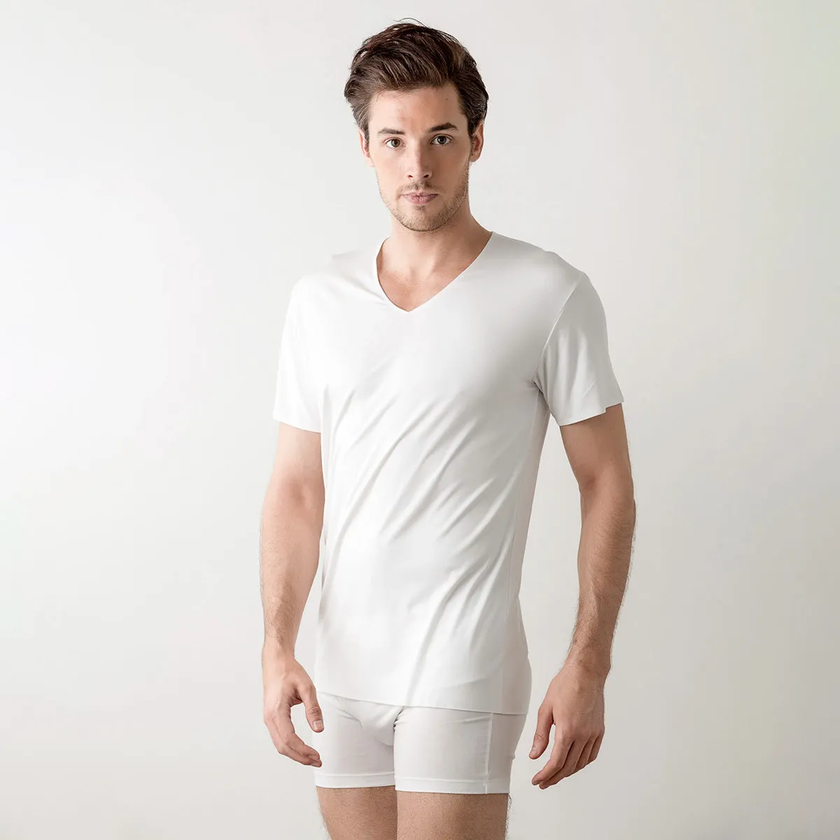 Freeform Bonded Seamless TENCEL™ Modal V-Neck Tee