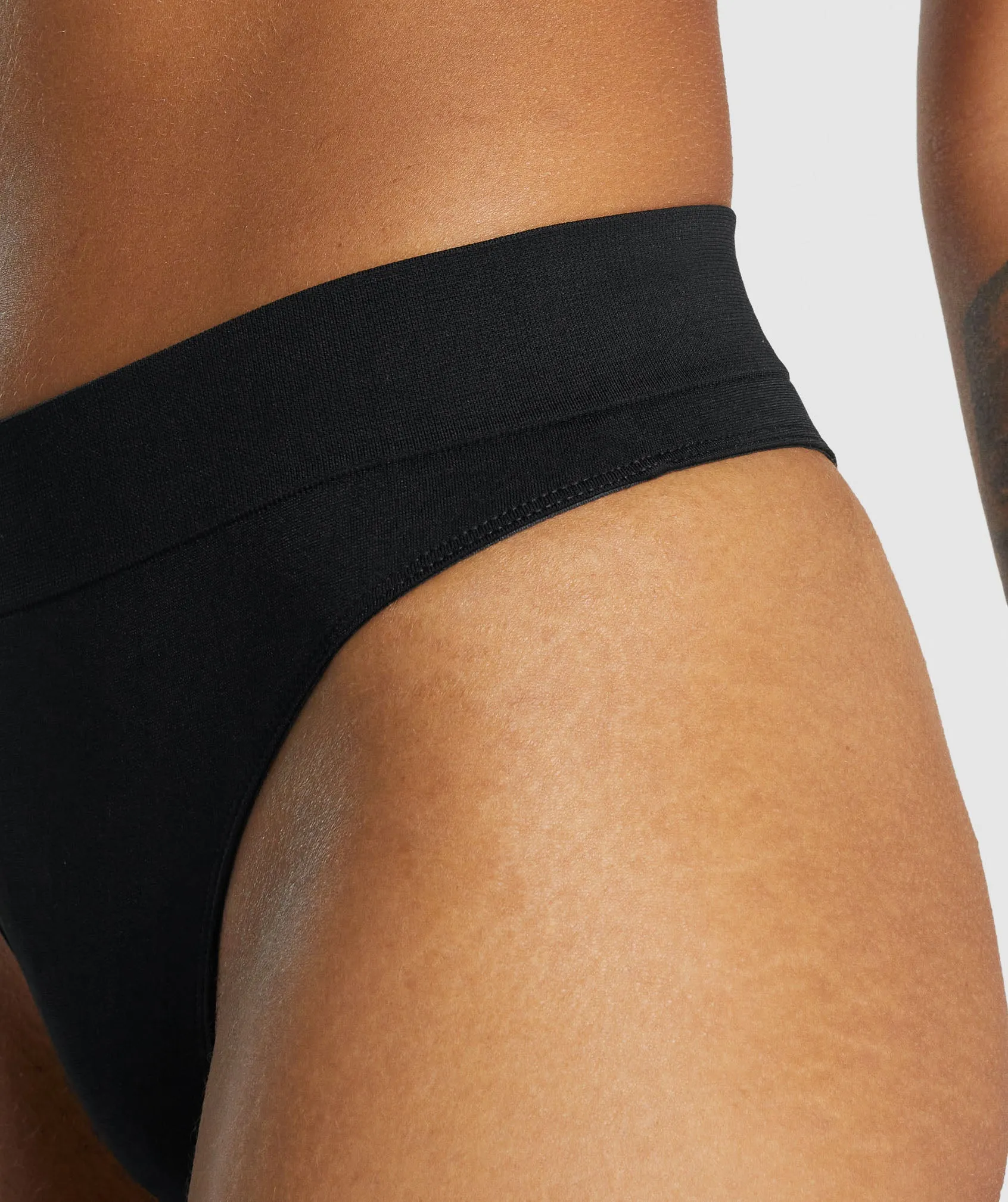 Gymshark Seamless High Rise Thong - Black